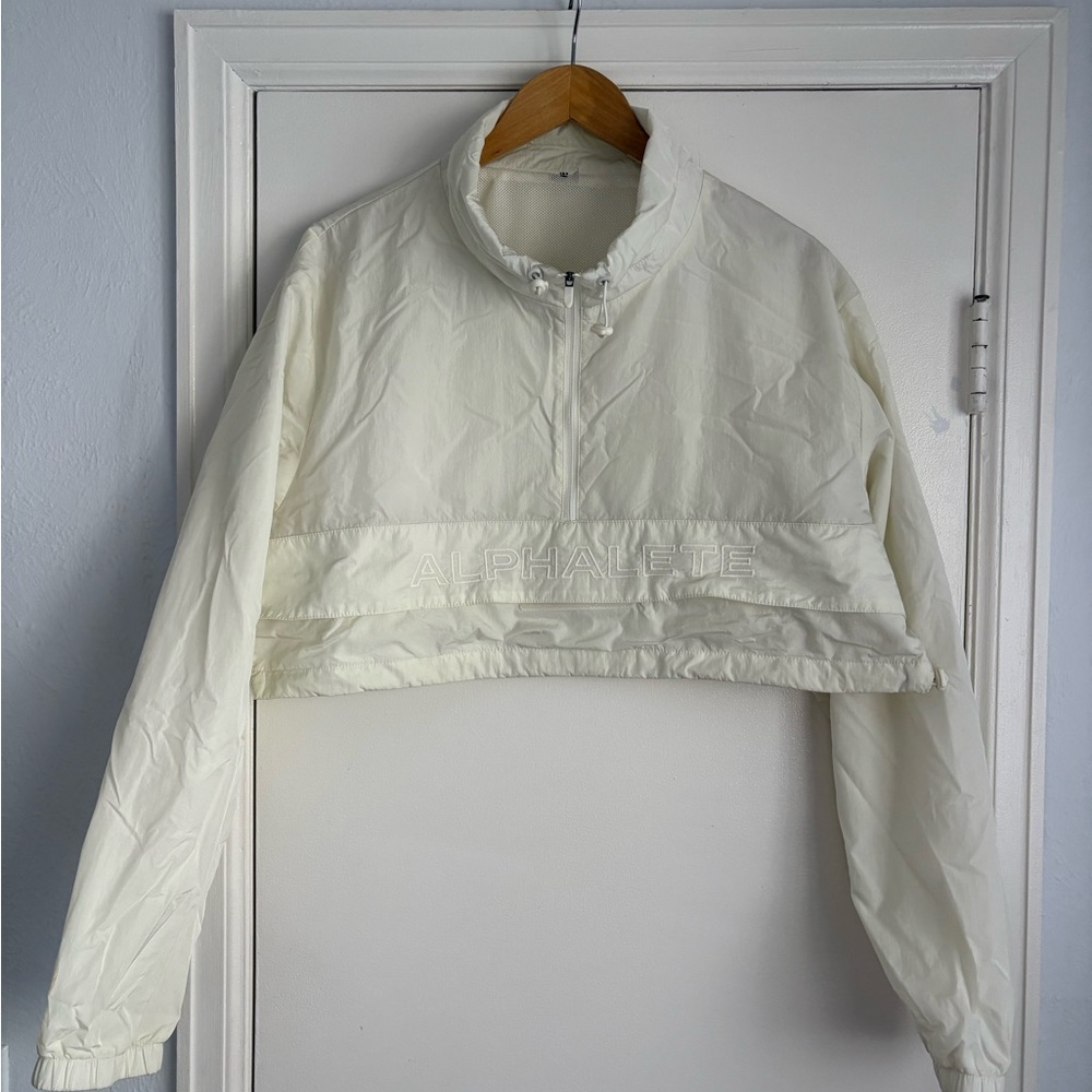 Alphalete Women's white cropped windbreaker